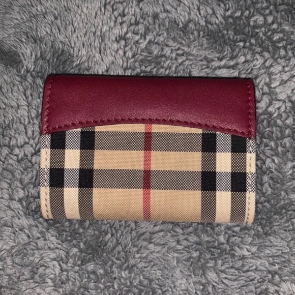 Burberry Card holder /small wallet - Picture 2 of 3